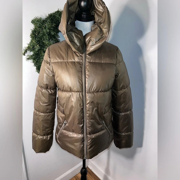 H&M, 6,long sleeve, zip closure, zip pocket cowl collar mid length, pufferjacket - Picture 6 of 13